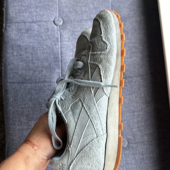 ⚡ Reebok Snakeskin Retro Sneakers ⚡| Grey Suede | Size 37.5 or 7 | - Picture 12 of 14